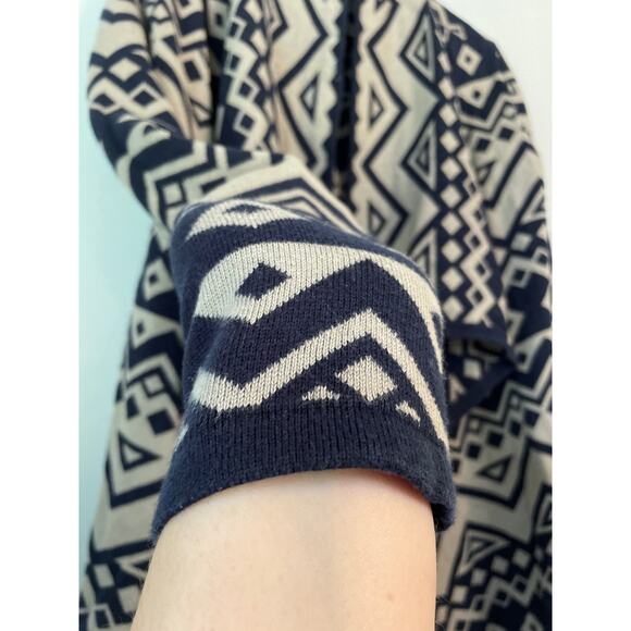 THML Navy and Beige Geometric Cardigan - Picture 2 of 6